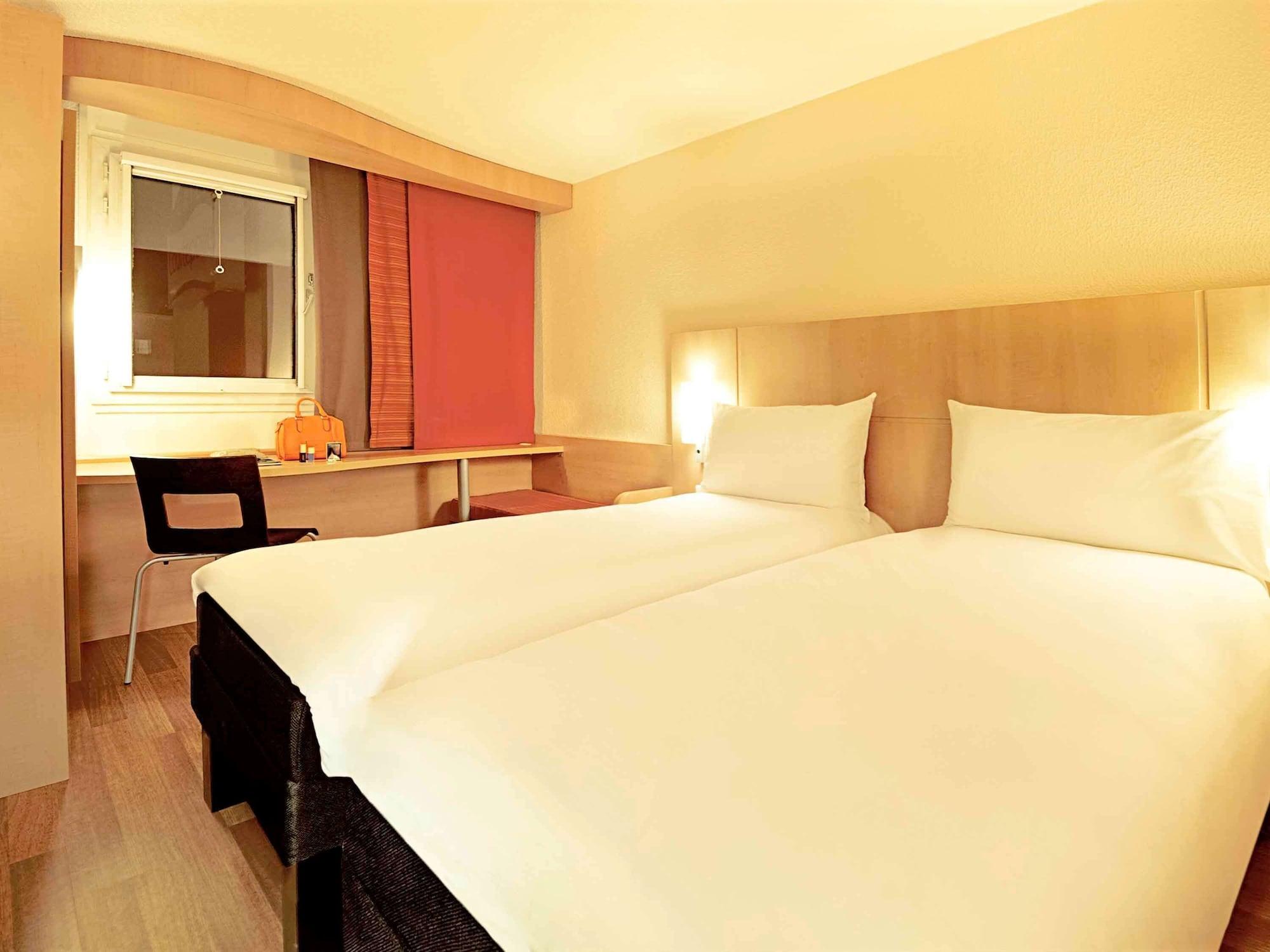 Ibis Albert Pays De Somme מראה חיצוני תמונה